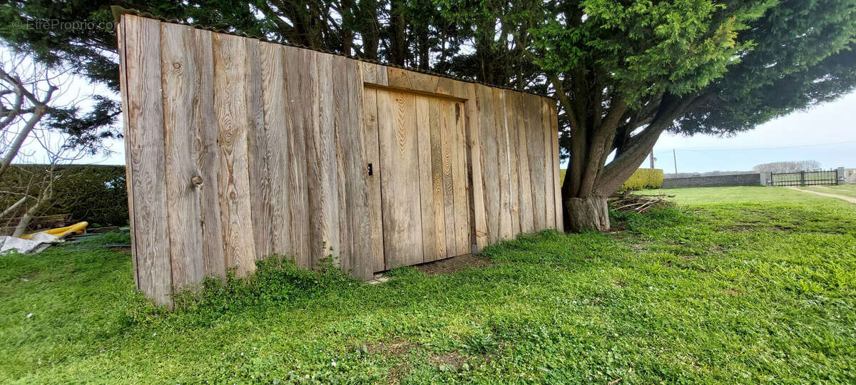 Maison à LENCLOITRE