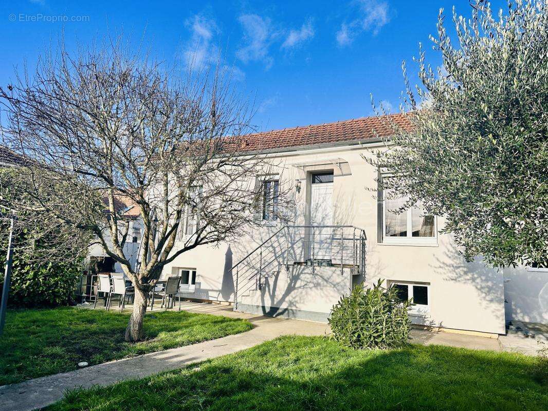Maison à EAUBONNE
