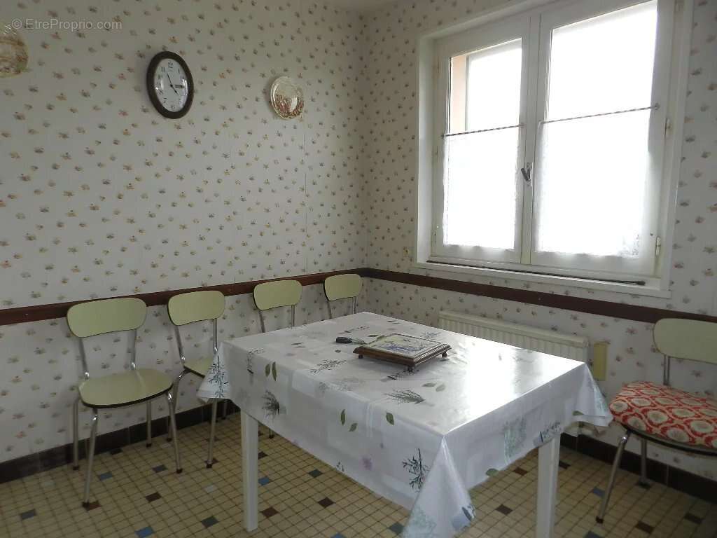 Maison à SAINT-PIERRE-SUR-DIVES
