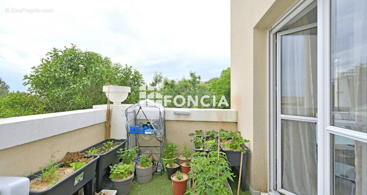Appartement à JUVIGNAC