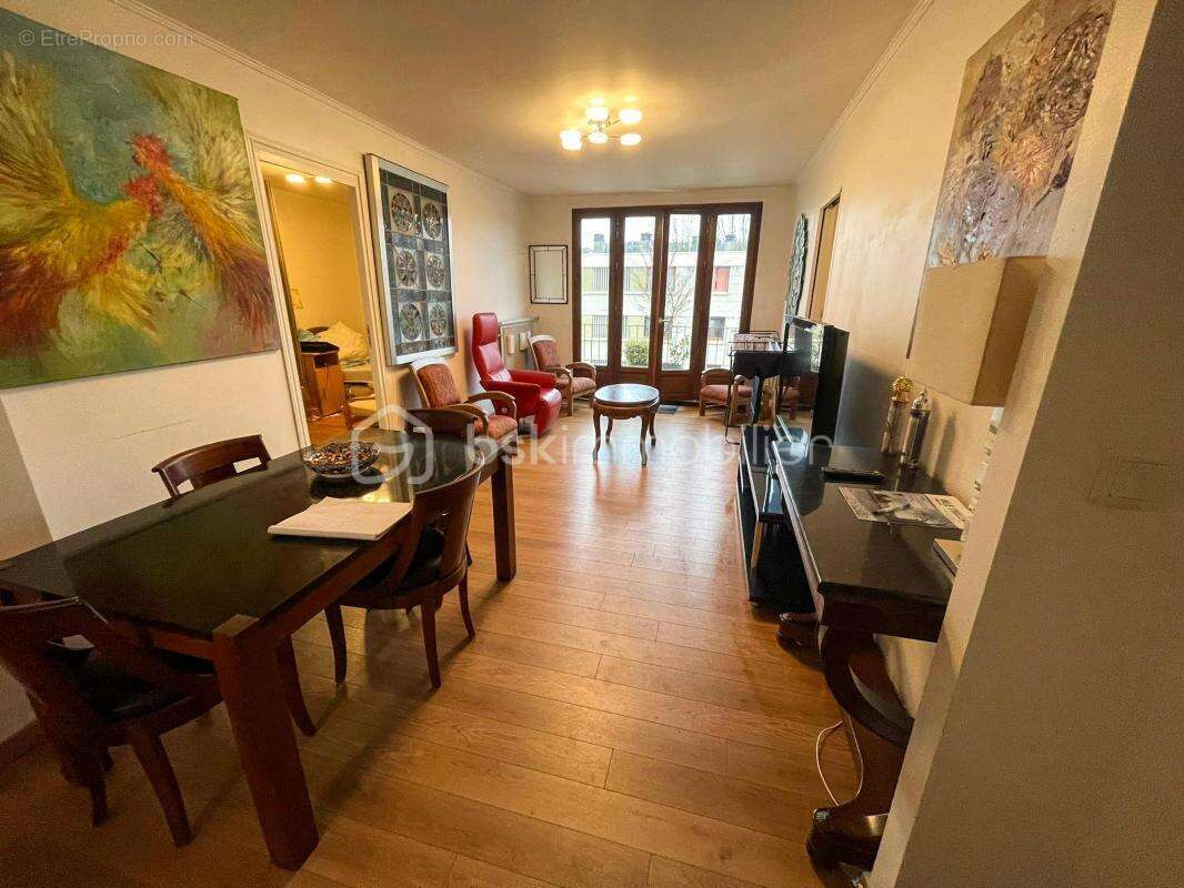 Appartement à LE THILLAY