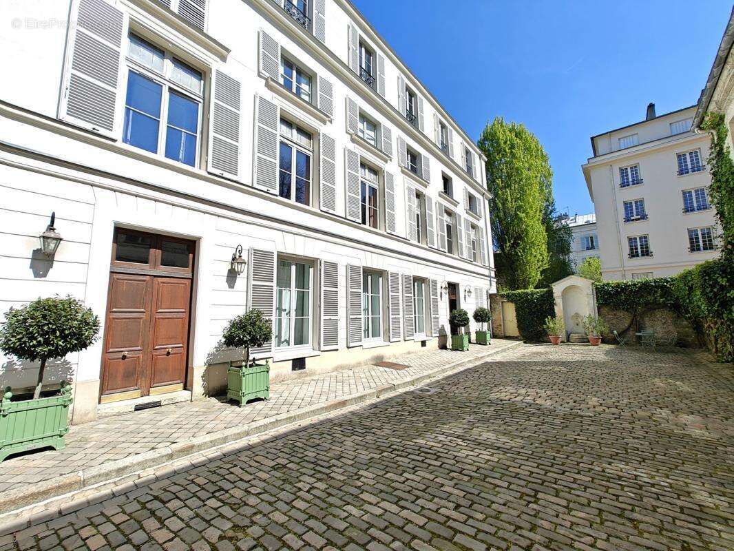 Appartement à VERSAILLES