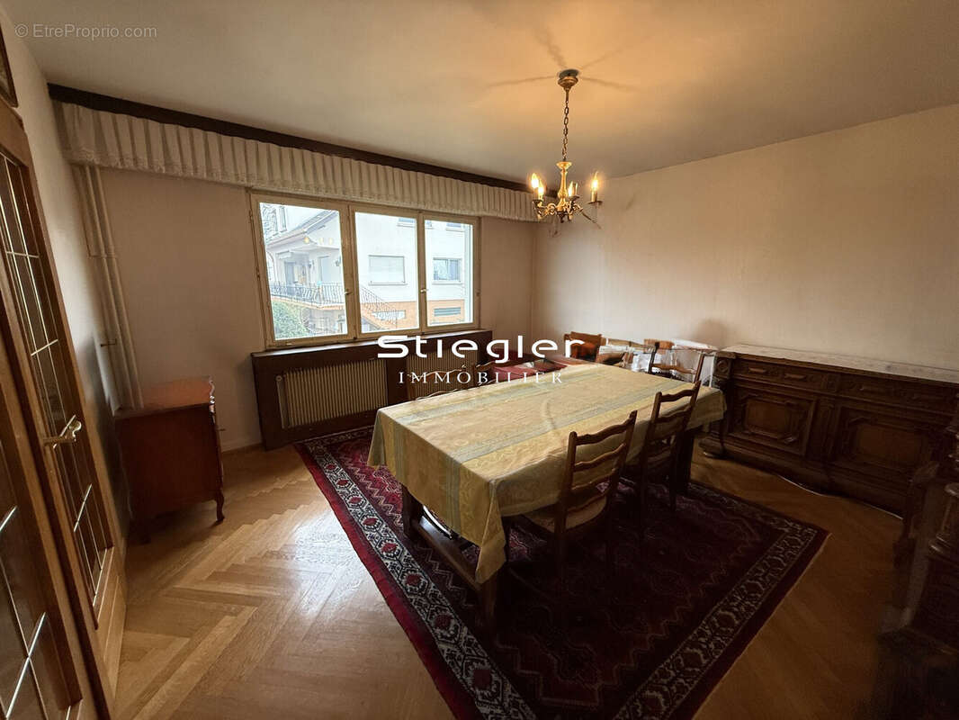 Salle à manger - Maison à ILLKIRCH-GRAFFENSTADEN