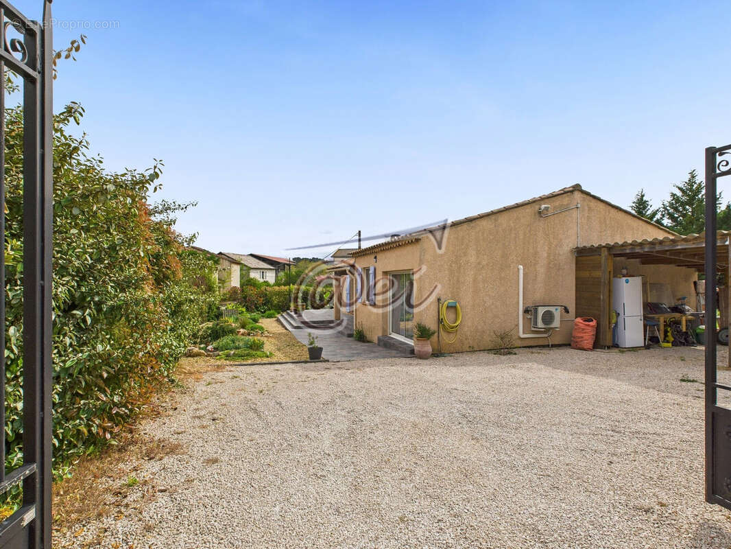 Maison à BRUE-AURIAC