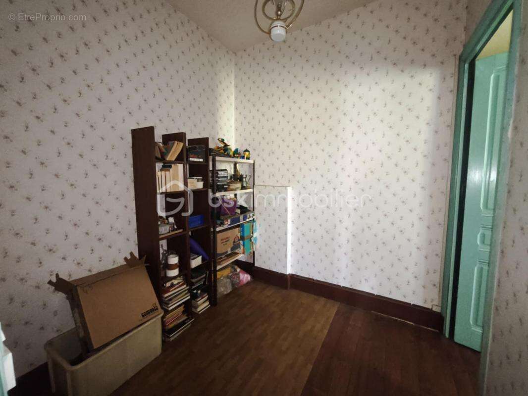 Maison à NOIRETABLE
