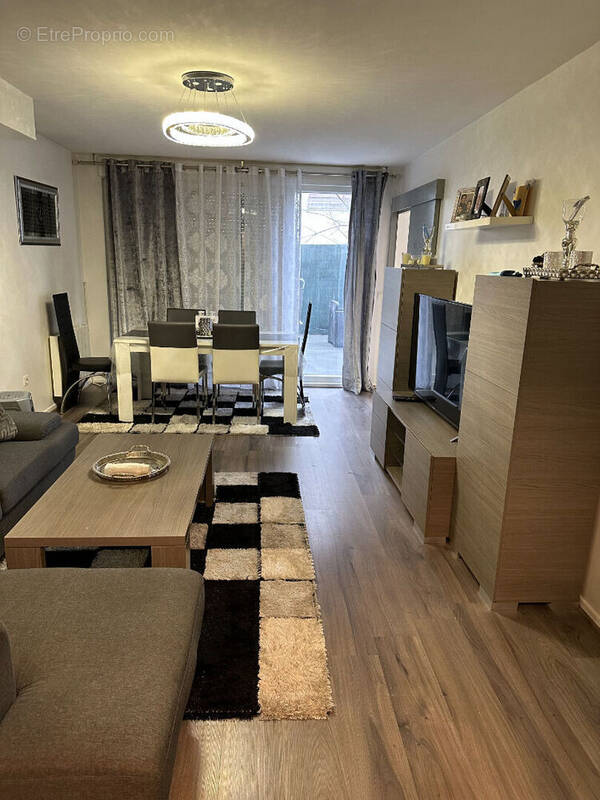 Appartement à LA COURNEUVE