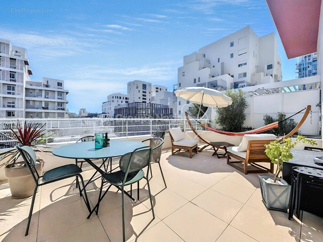 Appartement à MARSEILLE-3E