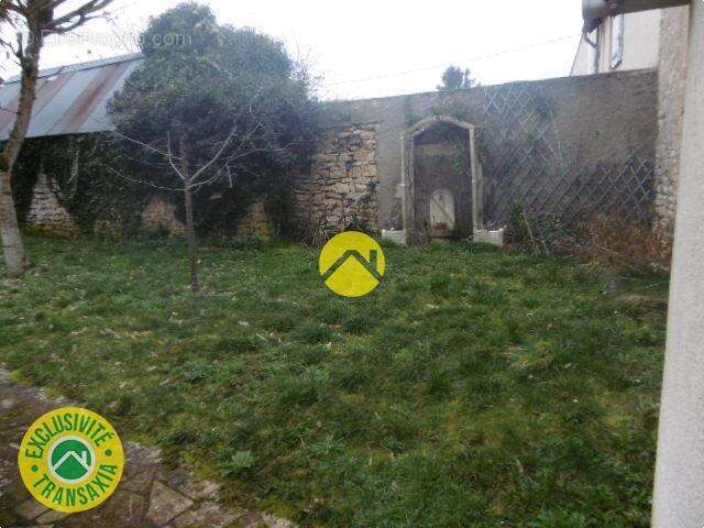 Maison à RUFFEC