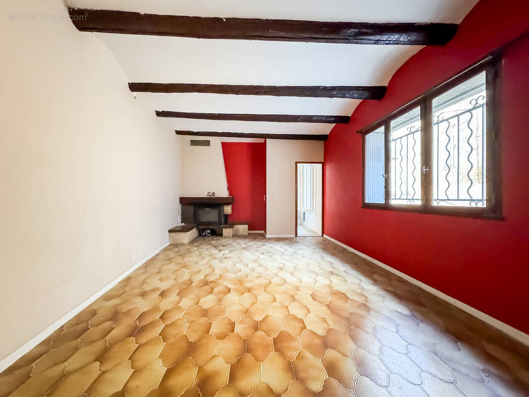 Maison à AUBAIS