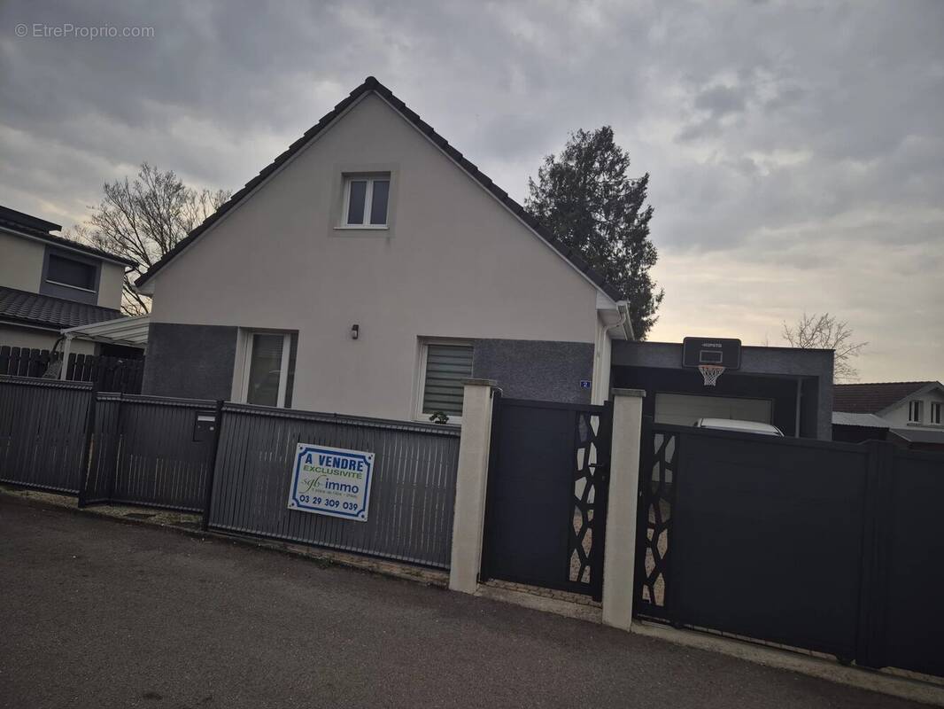 Maison à GOLBEY