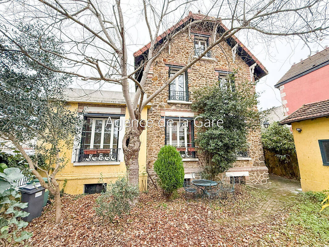 Maison à SARTROUVILLE