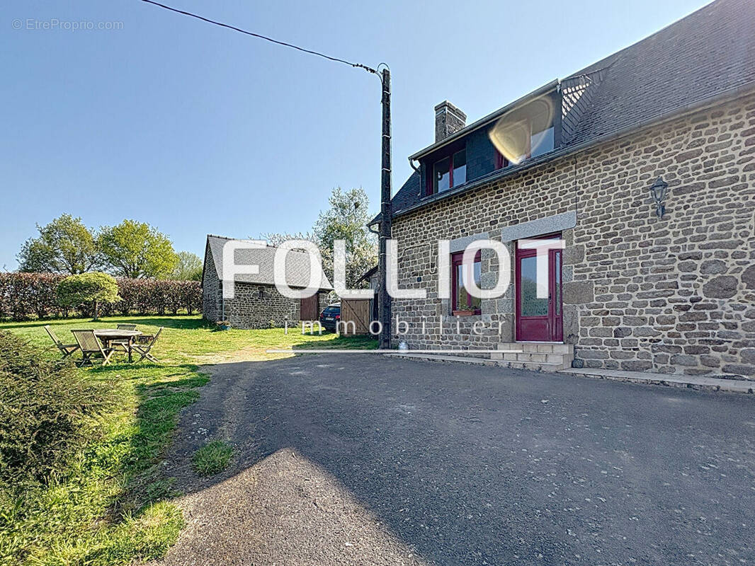 Maison à SAINT-MARS-SUR-LA-FUTAIE