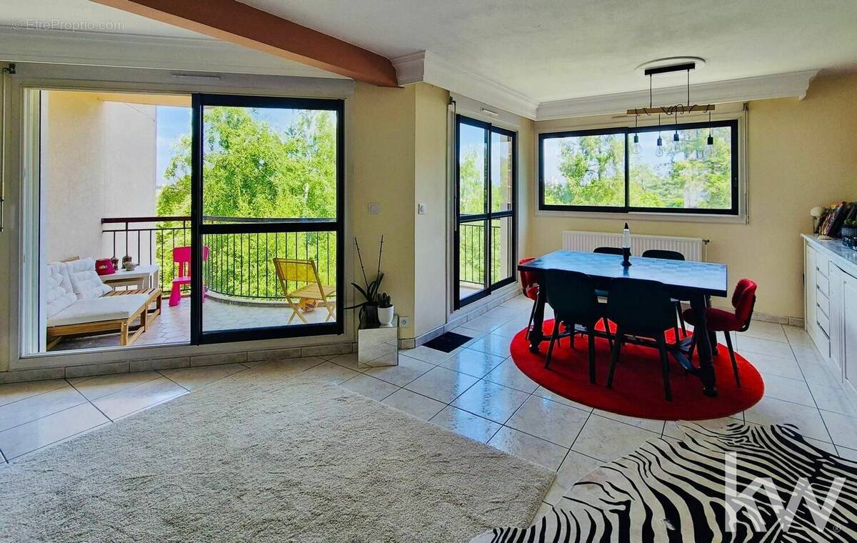 Appartement à SAINT-ETIENNE
