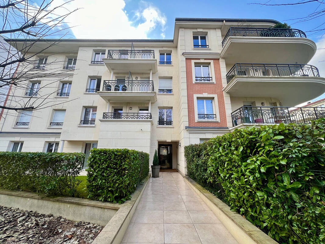 Appartement à LE PERREUX-SUR-MARNE