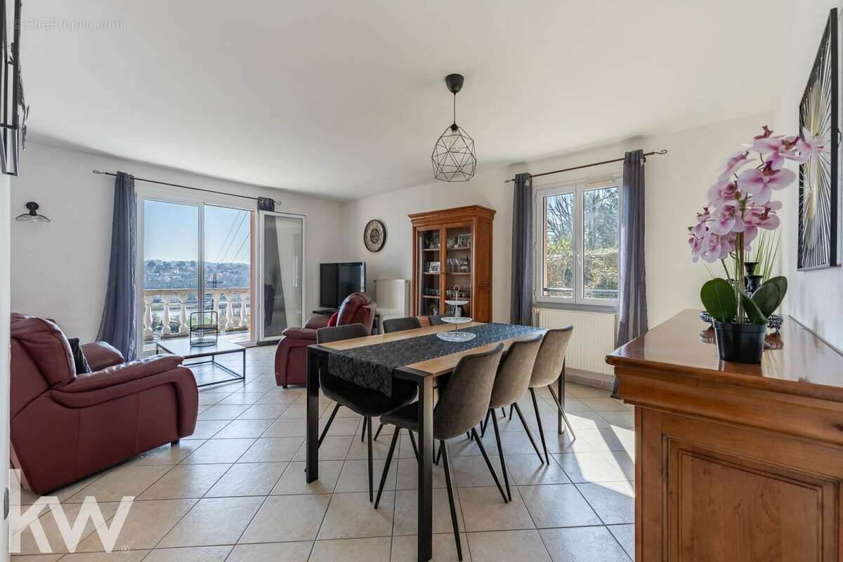 Maison à COUZON-AU-MONT-D&#039;OR