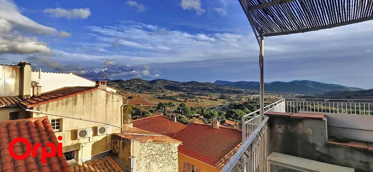 Appartement à LA CADIERE-D&#039;AZUR