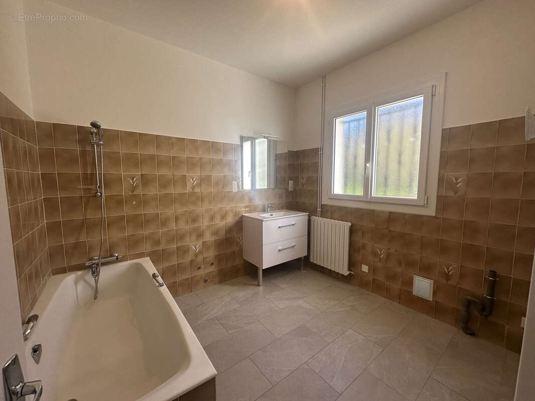 Maison à SAINT-AULAYE
