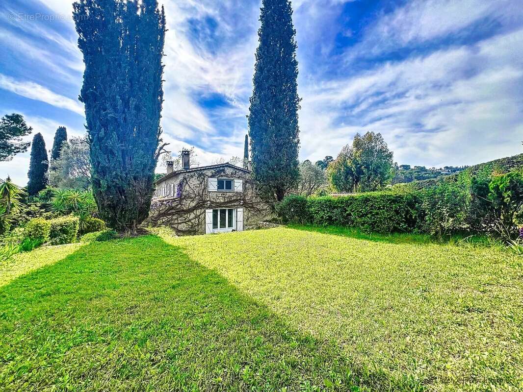 Maison à MOUGINS