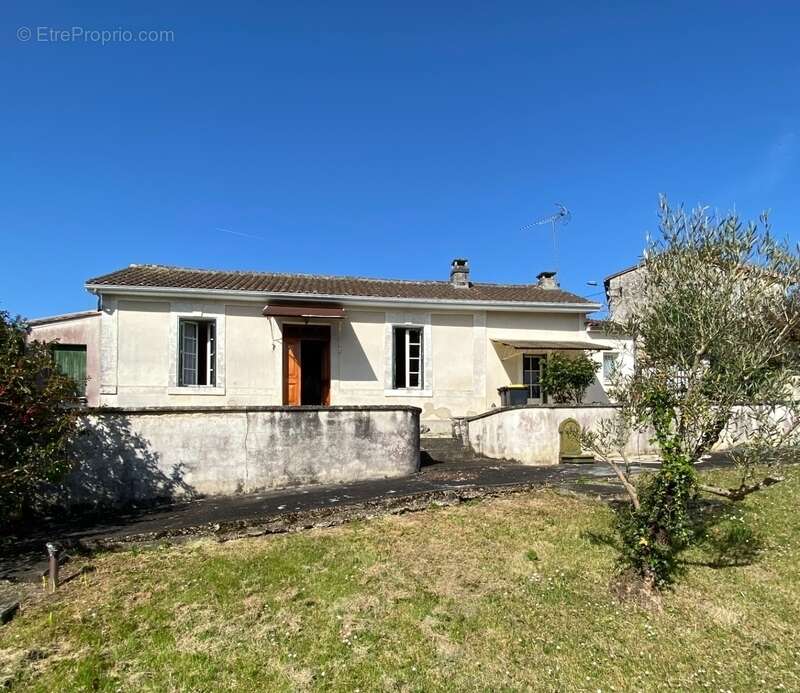 Maison à TOUVRE