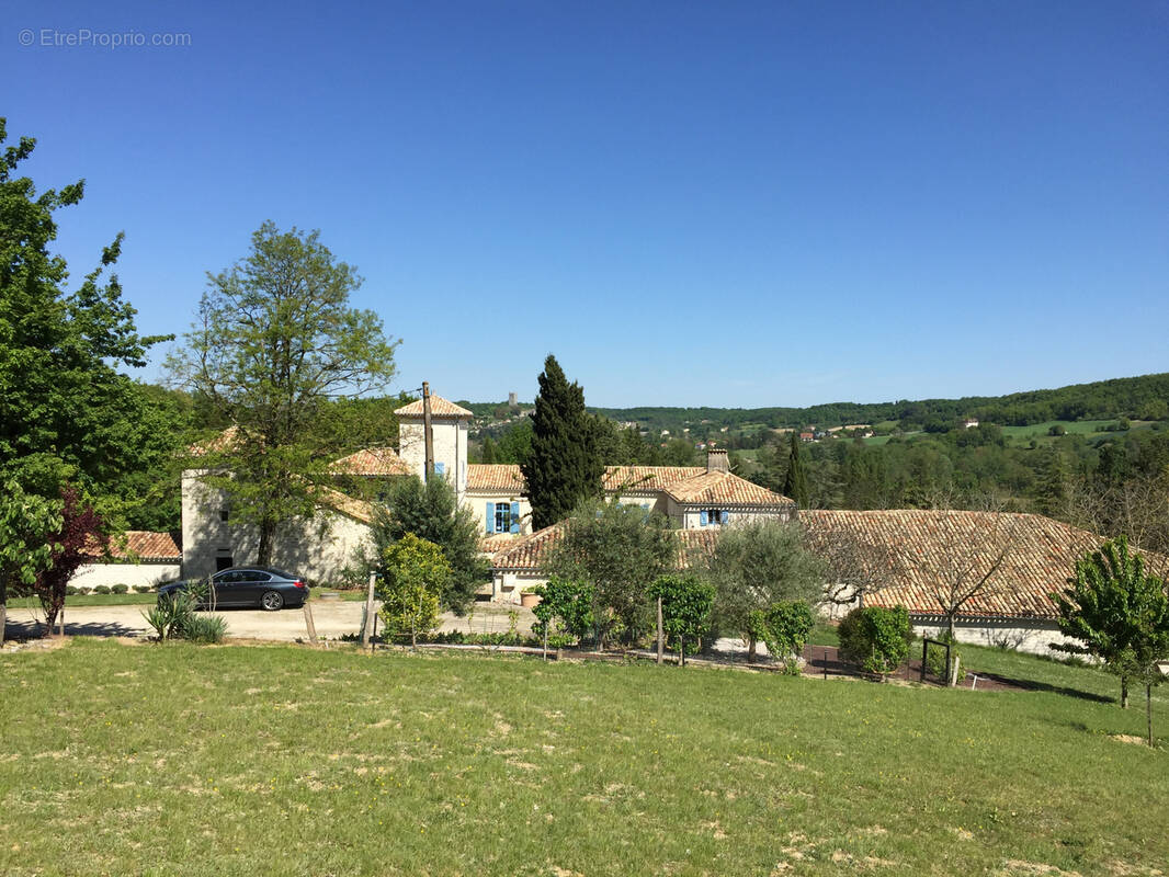 Maison à MONTCUQ