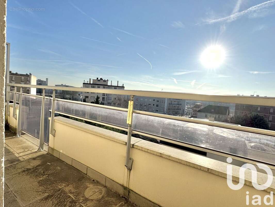Photo 2 - Appartement à LE BOURGET