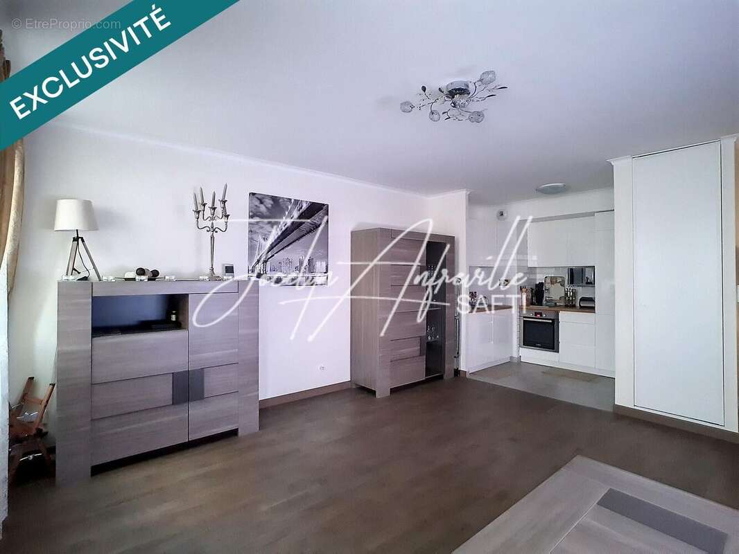 Photo 2 - Appartement à SURESNES