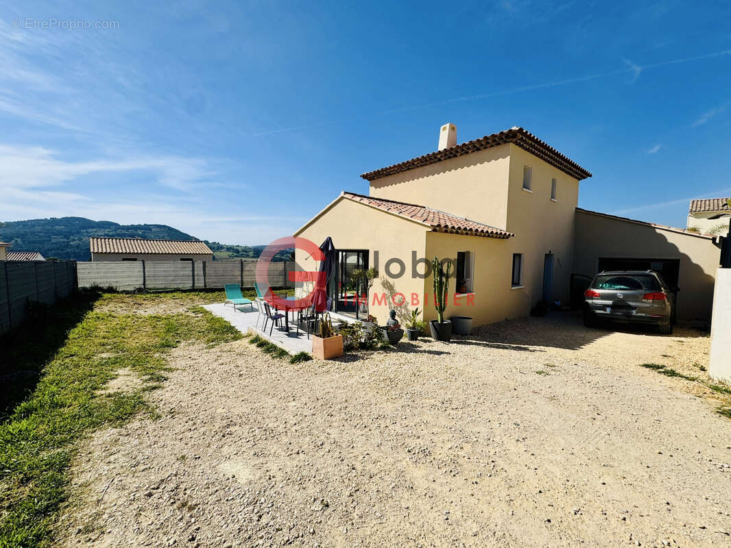 Maison à LE CASTELLET