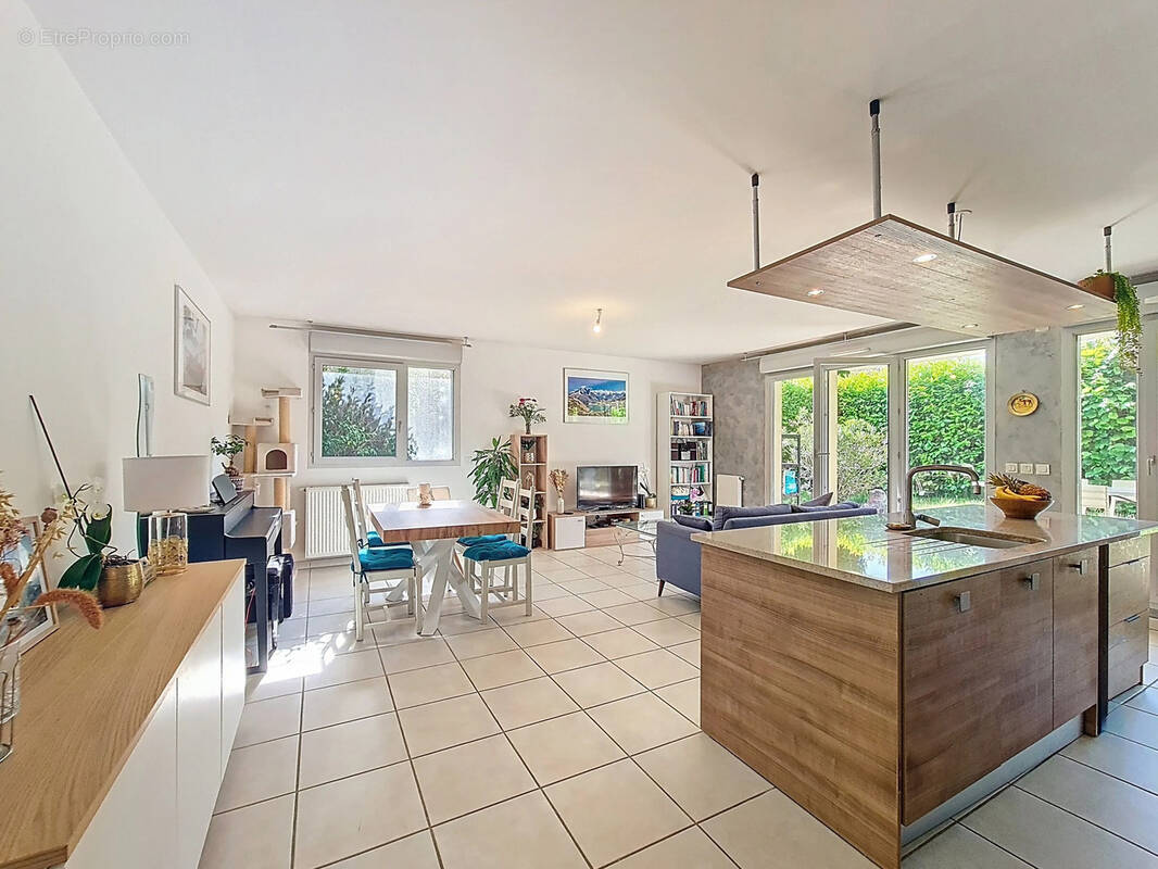 Appartement à MONTBONNOT-SAINT-MARTIN