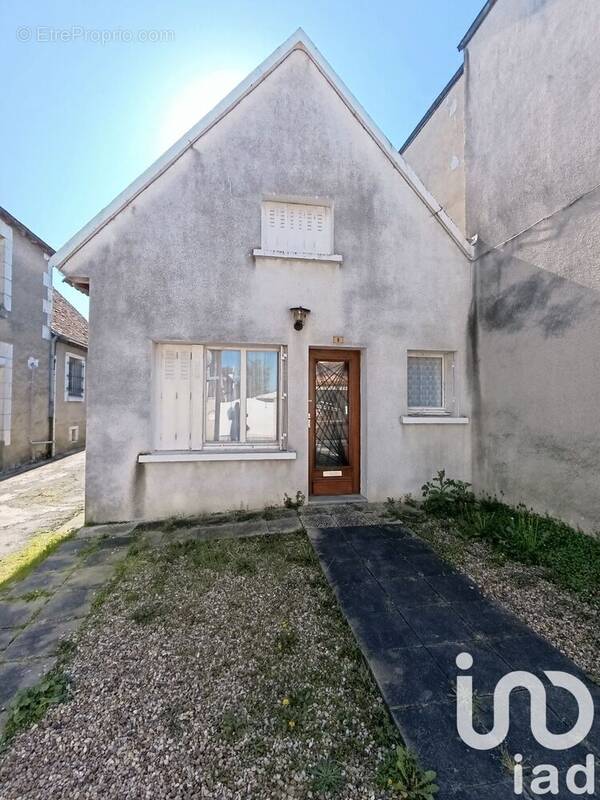 Photo 1 - Maison à LUCAY-LE-MALE