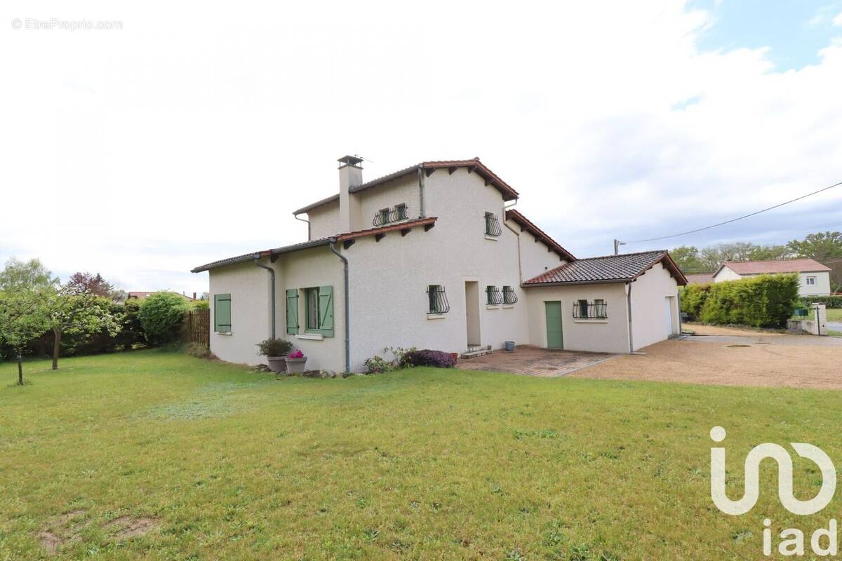 Photo 1 - Maison à LEZOUX