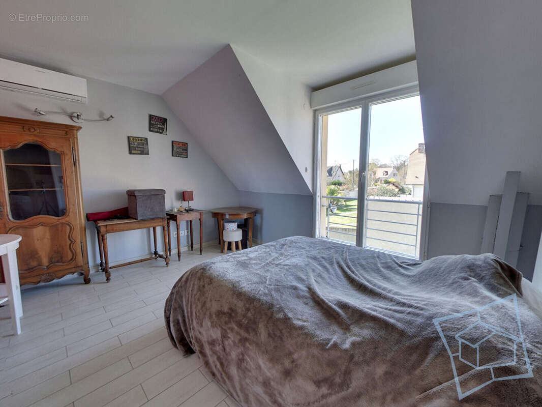 Maison à LIMOURS