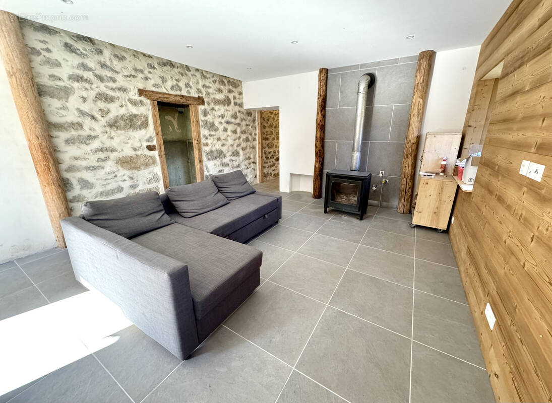 Maison à MEGEVETTE