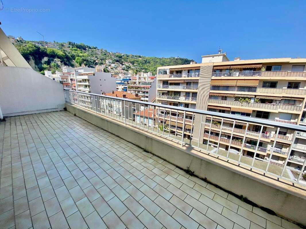   - Appartement à NICE