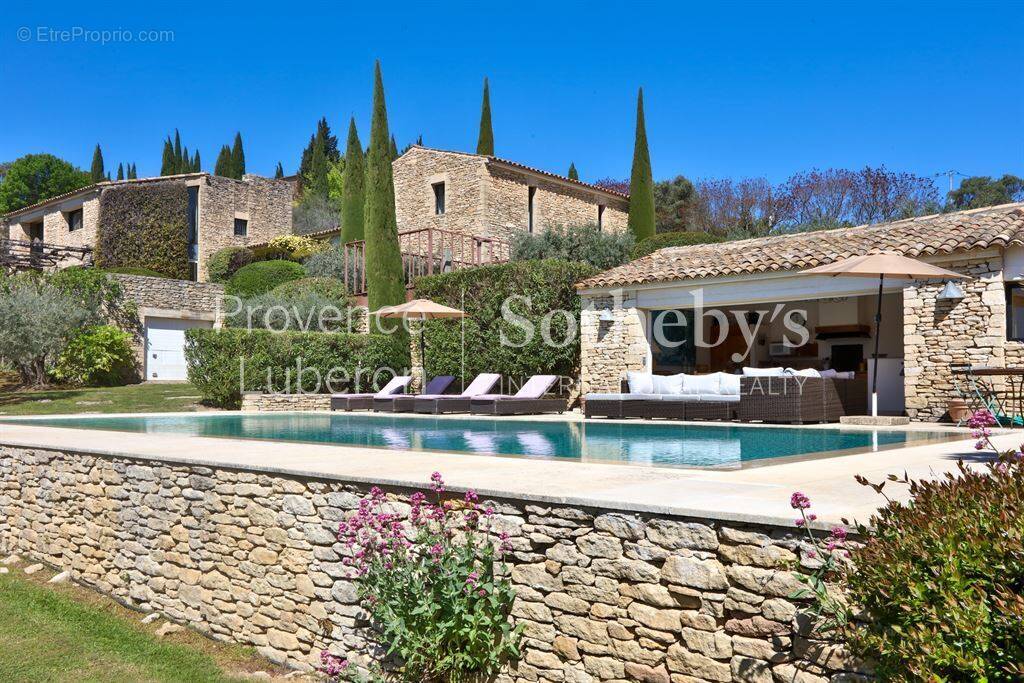 Maison à GORDES