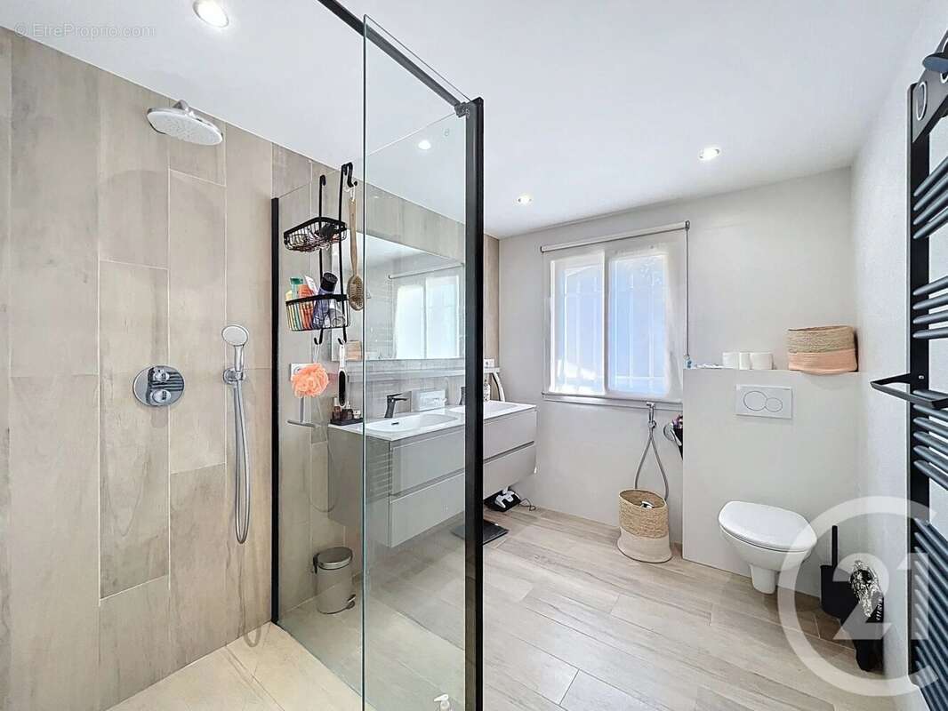 Maison à MOUGINS