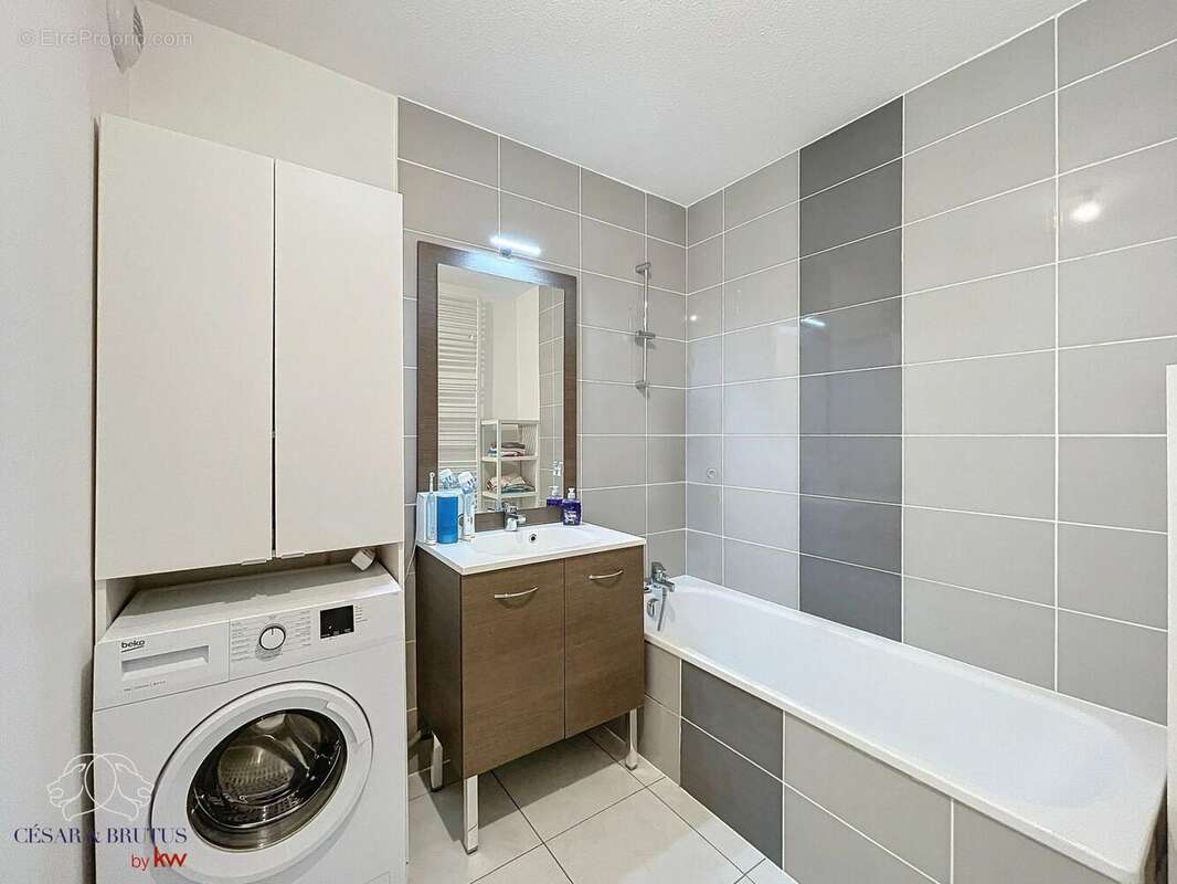 Appartement à SATHONAY-CAMP