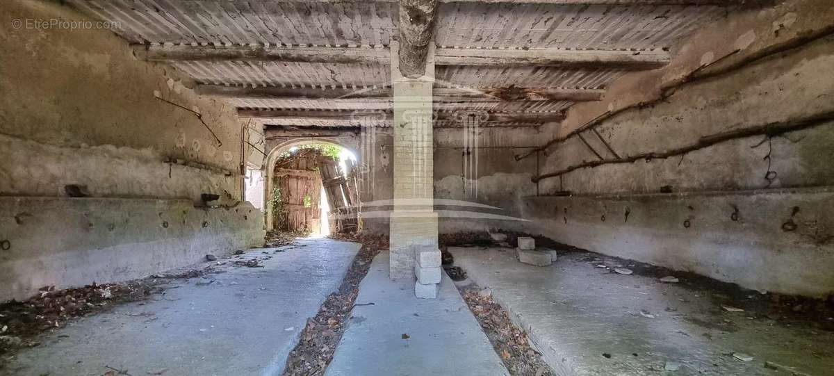 Maison à COURTHEZON