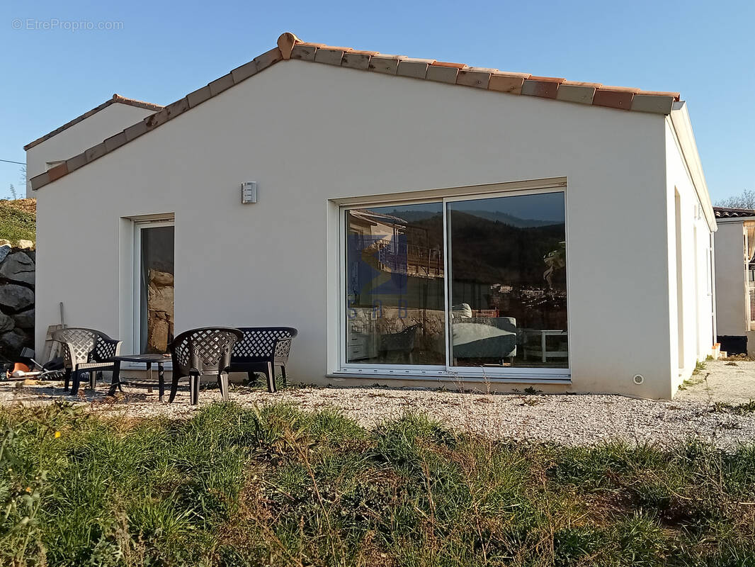 Maison à LIVRON-SUR-DROME