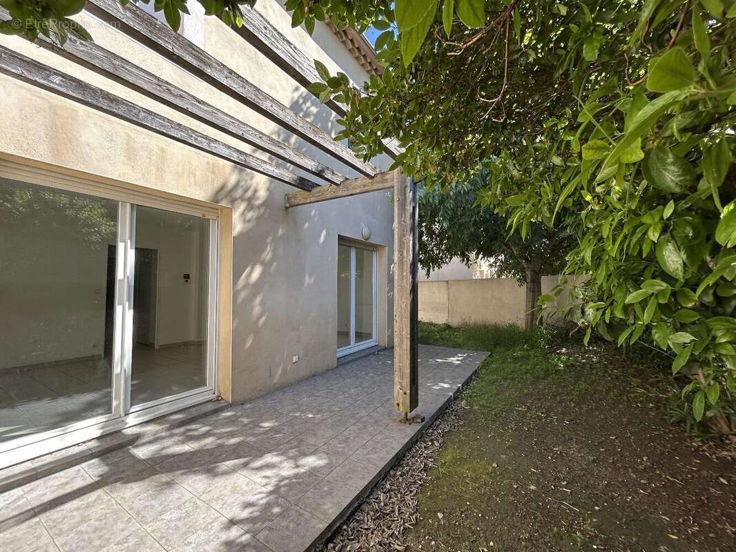 Appartement à CALVISSON