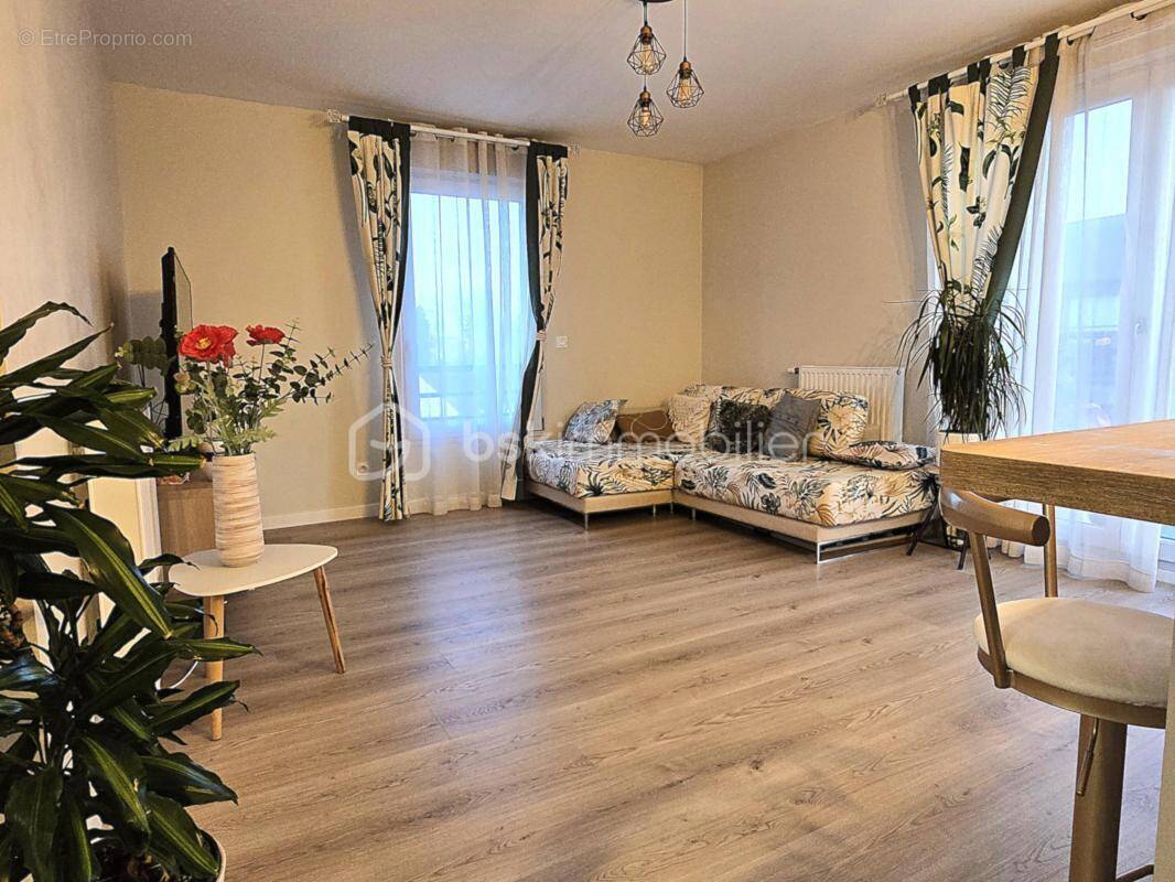 Appartement à CLAYE-SOUILLY