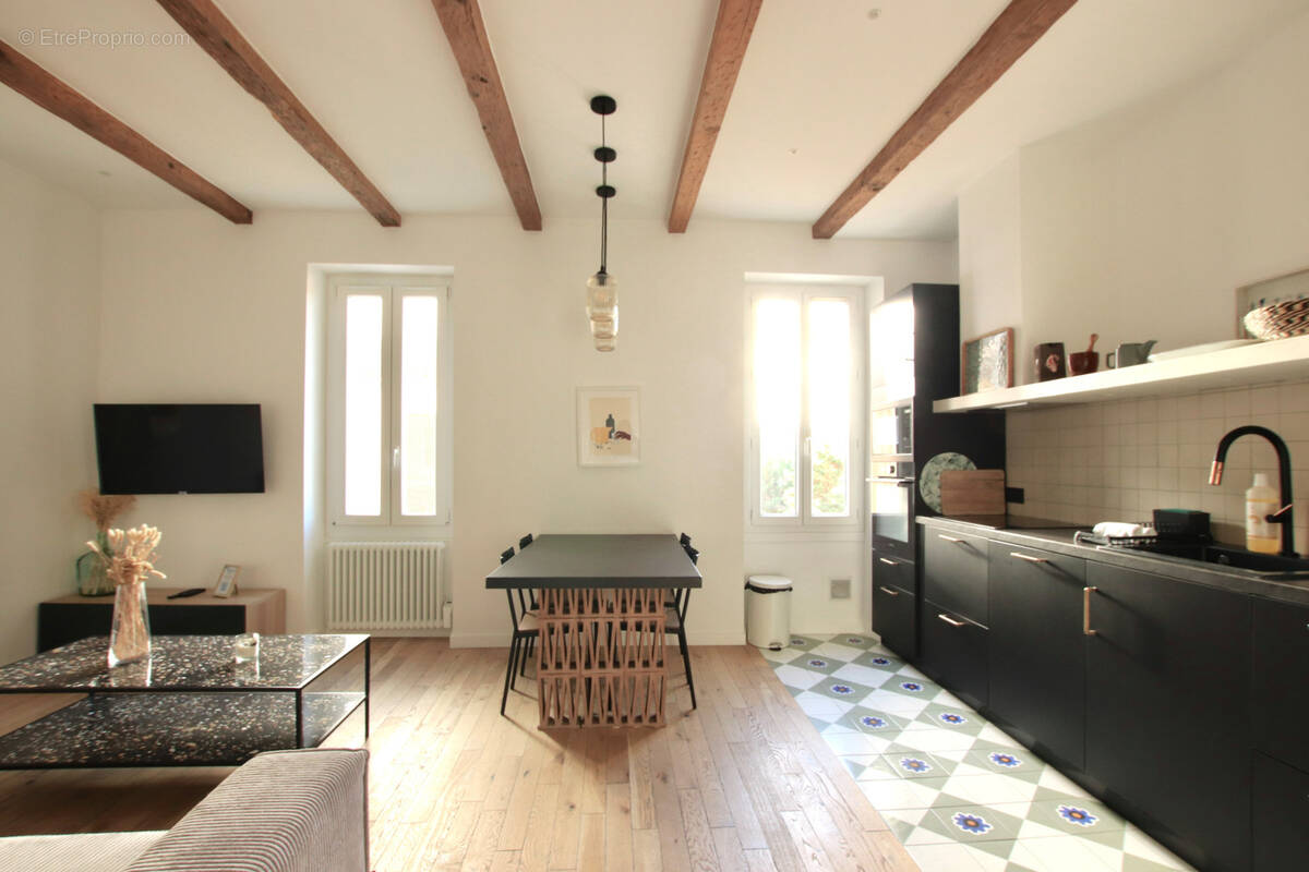 Appartement à MARSEILLE-7E