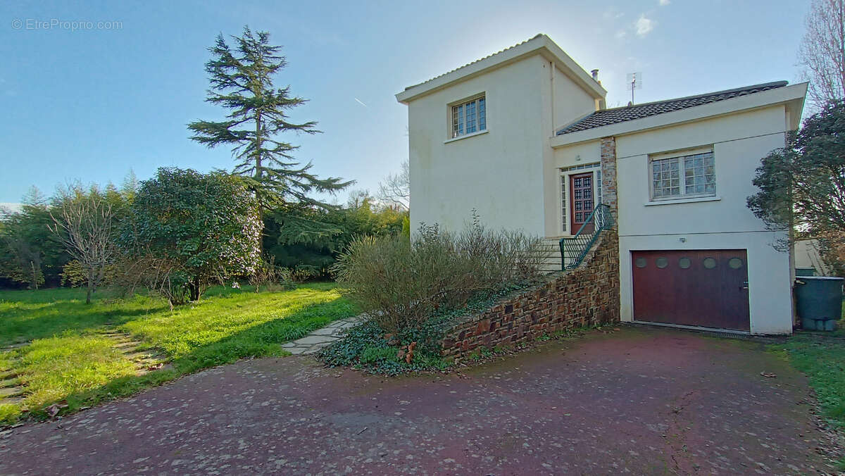 Maison à L&#039;AIGUILLON-SUR-VIE