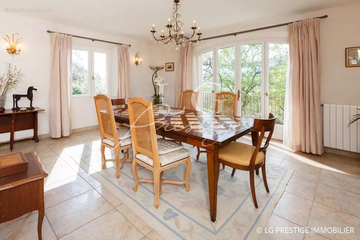 Maison à FAYENCE