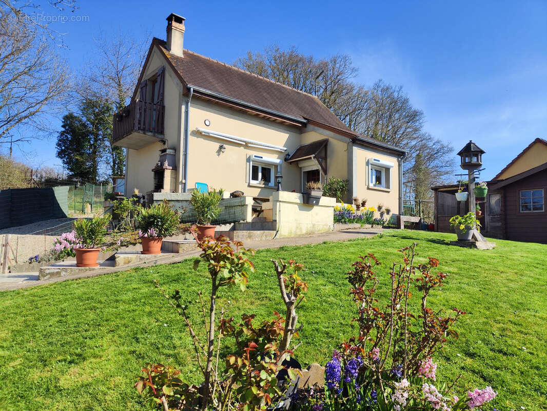 Maison à LONGNY-AU-PERCHE