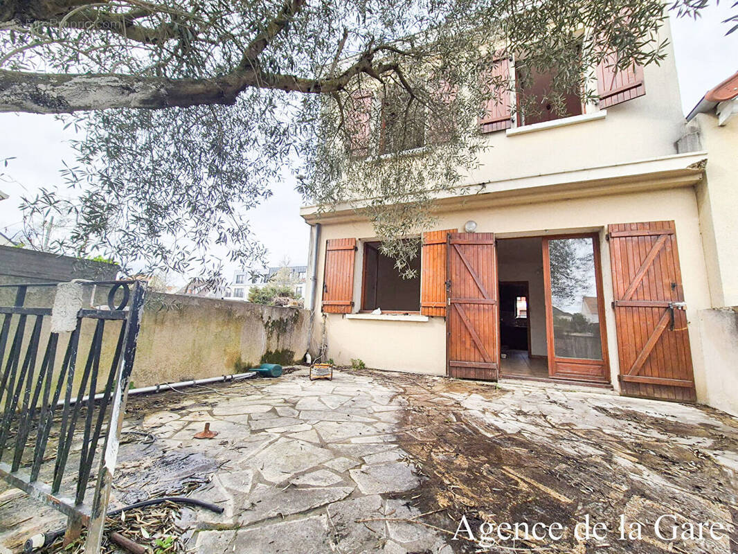 Maison à CARRIERES-SUR-SEINE