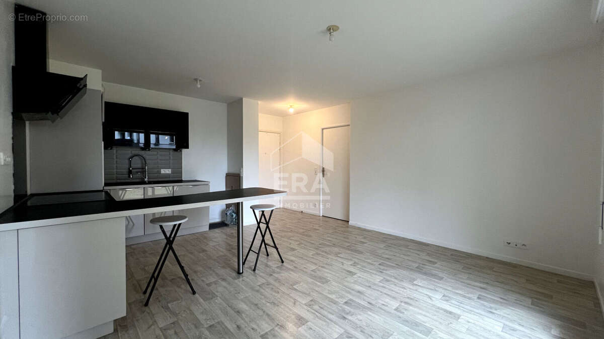 Appartement à FLEURY-MEROGIS