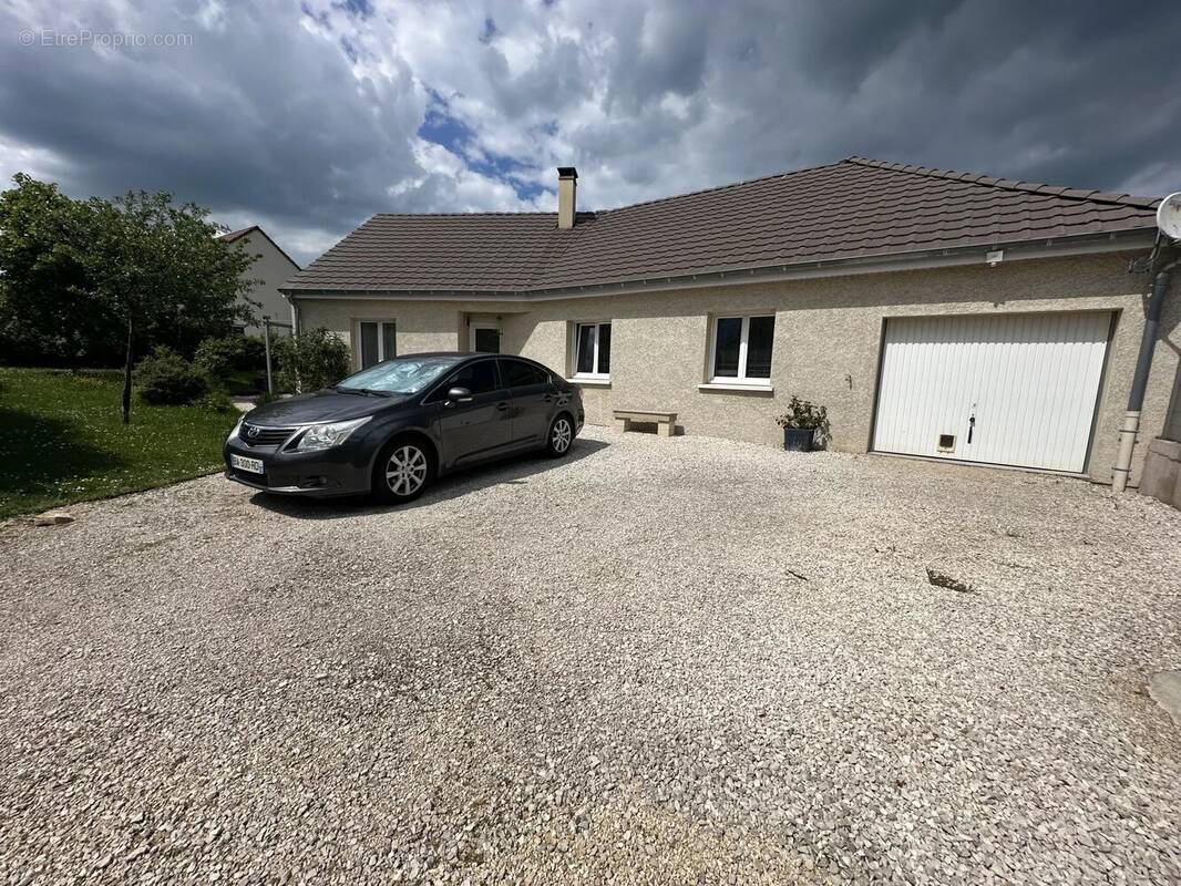 Maison à PRENOIS