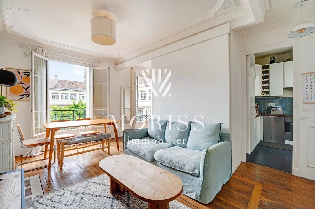 Appartement à PARIS-17E