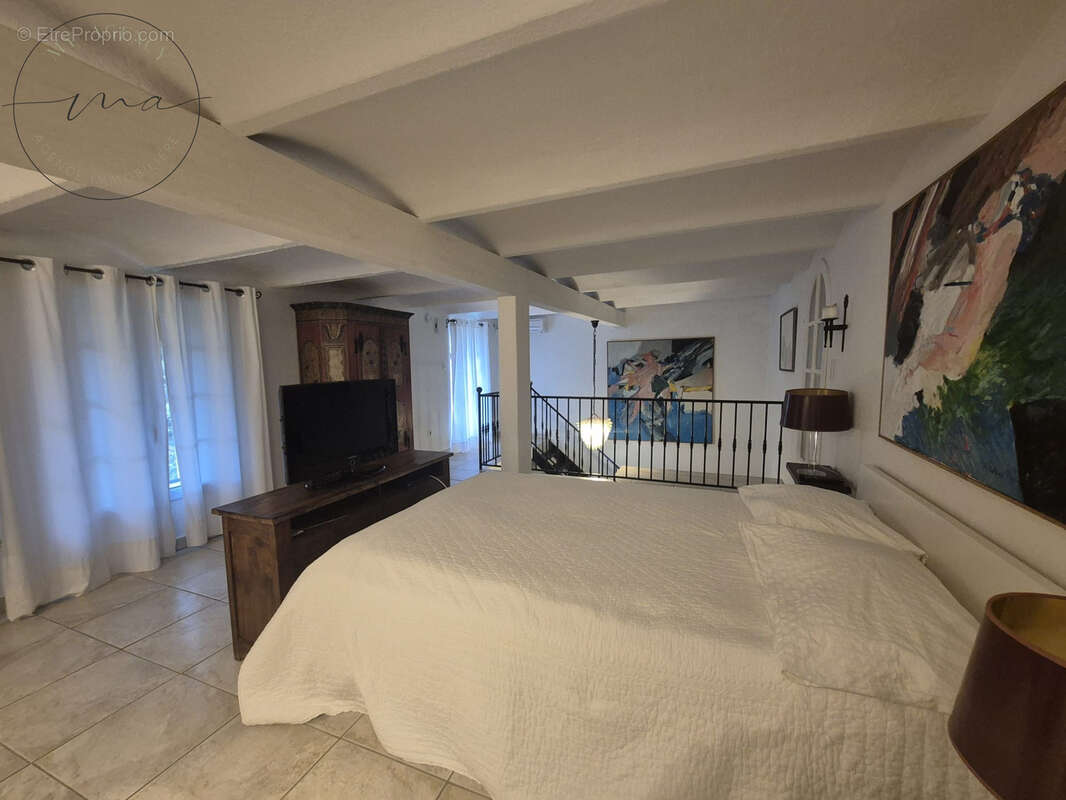 Maison à CABREROLLES