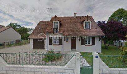 Maison à SUEVRES